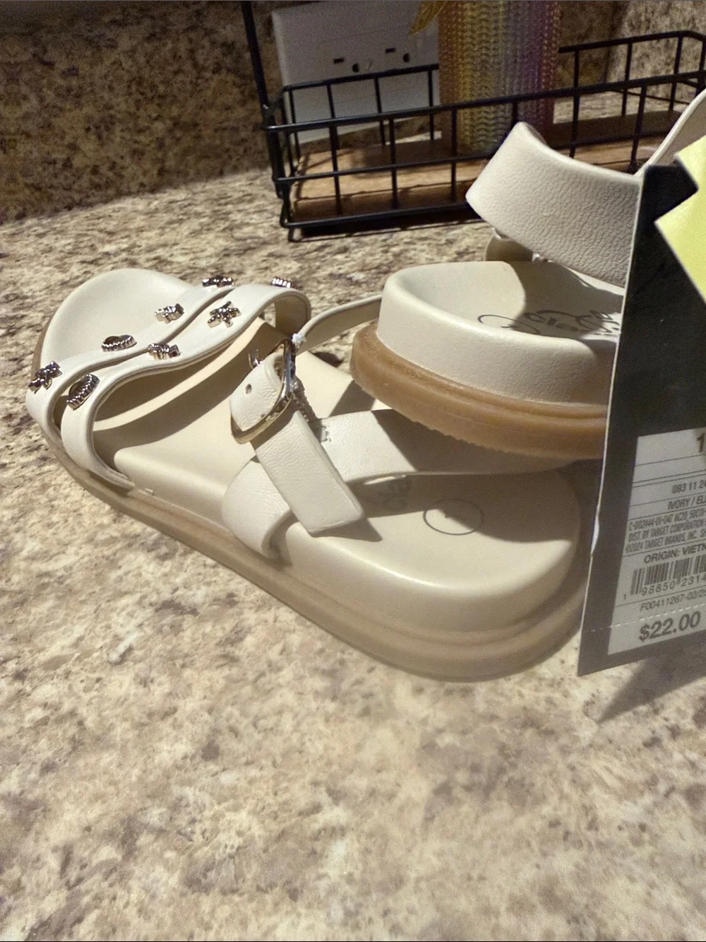 art class Kids Ellis Ivory Sandals with Gold Metallic Sea Charms Size 1 New
